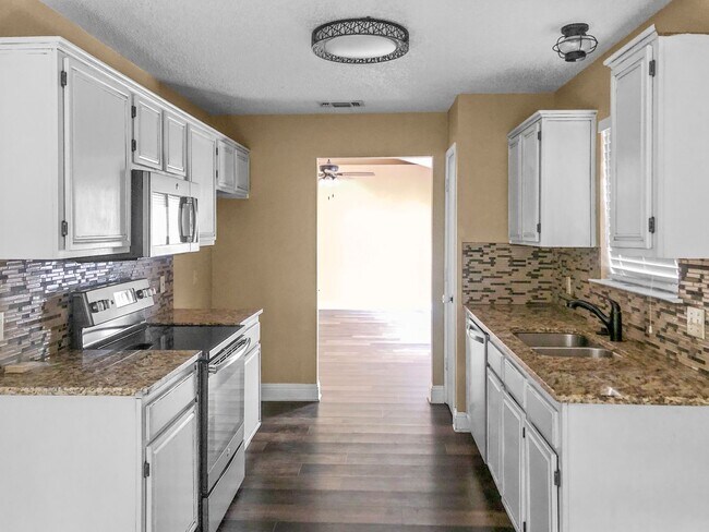 Building Photo - 3 Bed 2 Bath Home in Arlington TX