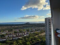 Building Photo - MAKAHA VALLEY TOWERS