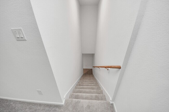 Building Photo - 3073 Fantasy Ter Dr