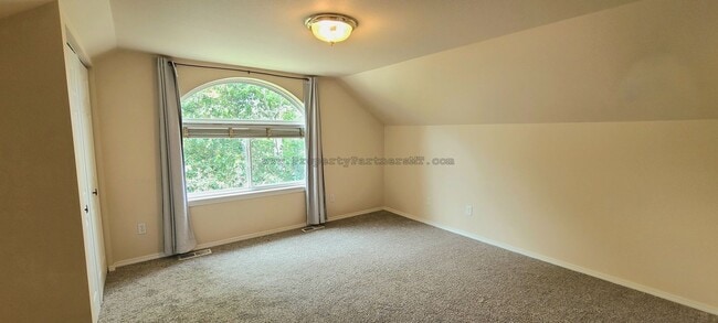 Building Photo - 5Bd/2Ba Spacious House in Durston Meadows