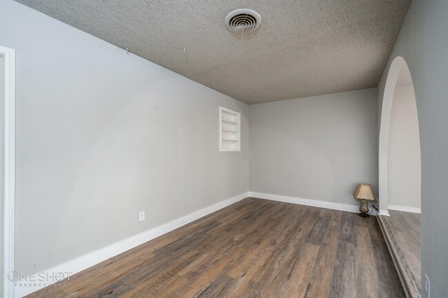 Building Photo - 3749 N 10th St