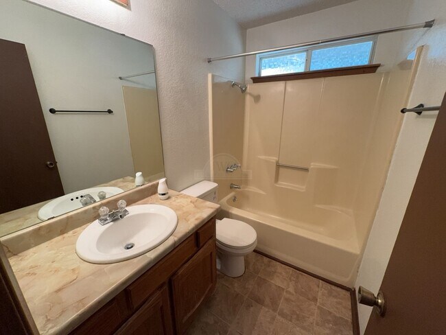Building Photo - 2019 Dickens Dr