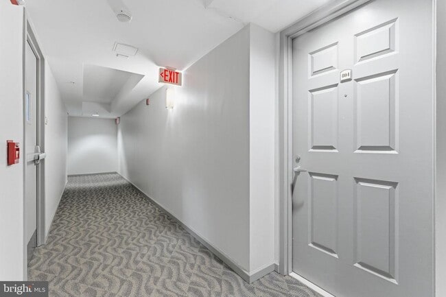 Building Photo - 880 N Pollard St