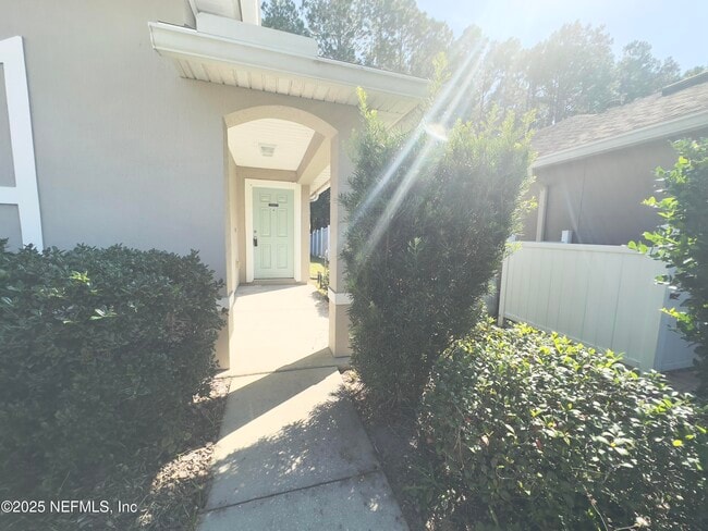 Building Photo - 204 Candlebark Dr