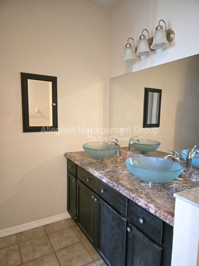 Building Photo - 6101 Lake Marion Golf Resort