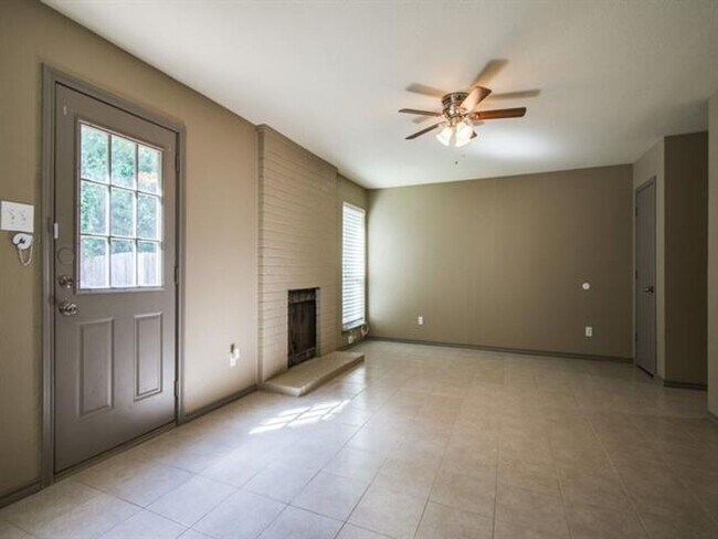 Building Photo - 7716-7718 Sable Lane
