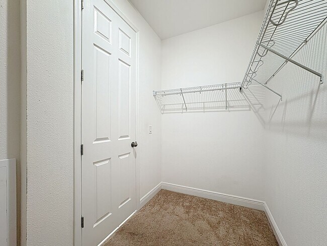 Building Photo - Hanover Lakes-2889 Nottel Drive St. Cloud