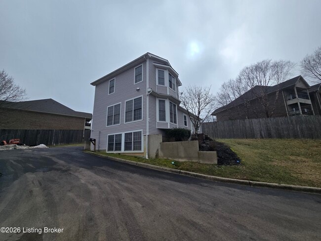 Building Photo - 2405 Blankenbaker Rd