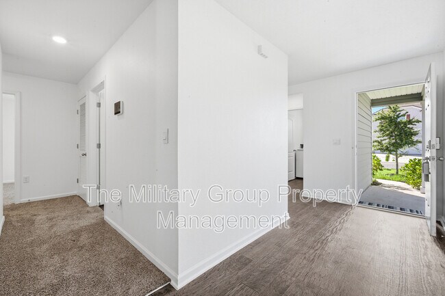 Building Photo - 15729 Equine Gait Dr