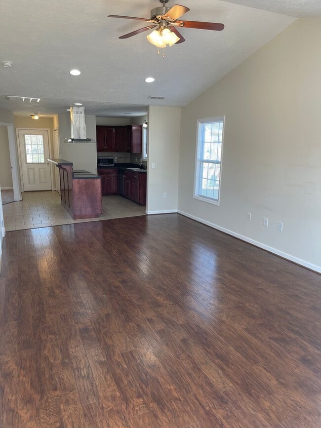 Building Photo - 23 Skylar Ct