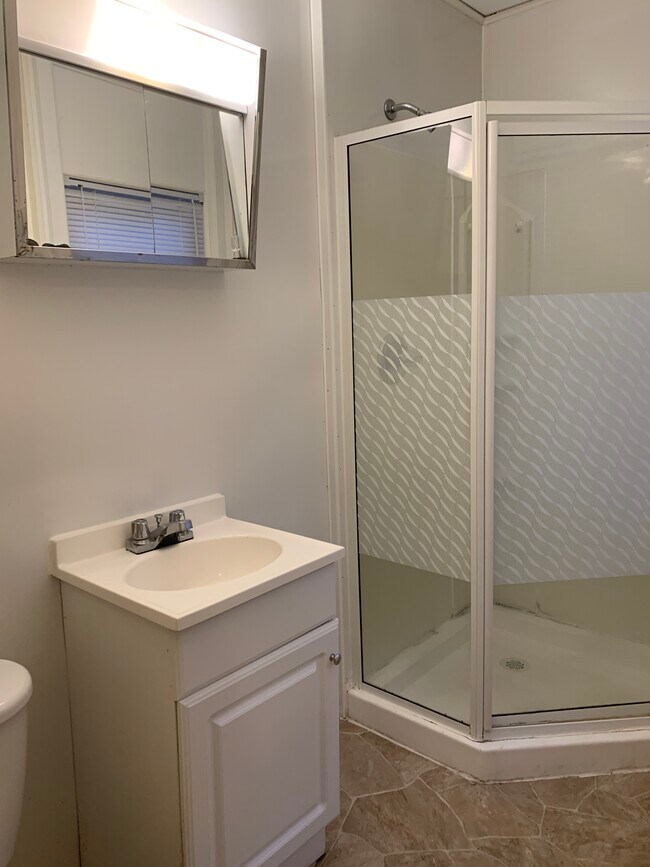 Building Photo - 315 W Grand Ave