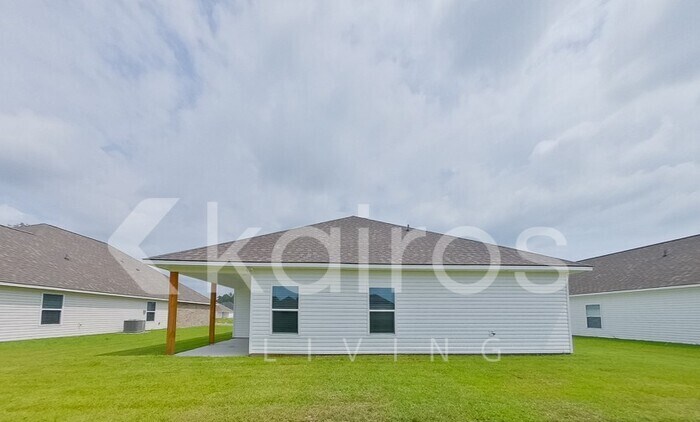 Building Photo - 13730 Willowmore Dr