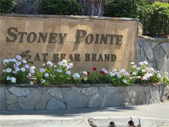 Building Photo - 122 Stoney Pointe