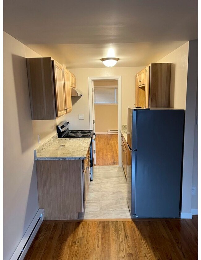 Building Photo - Fully Updated 1 Bed/1 Bath! Great Ballard ...
