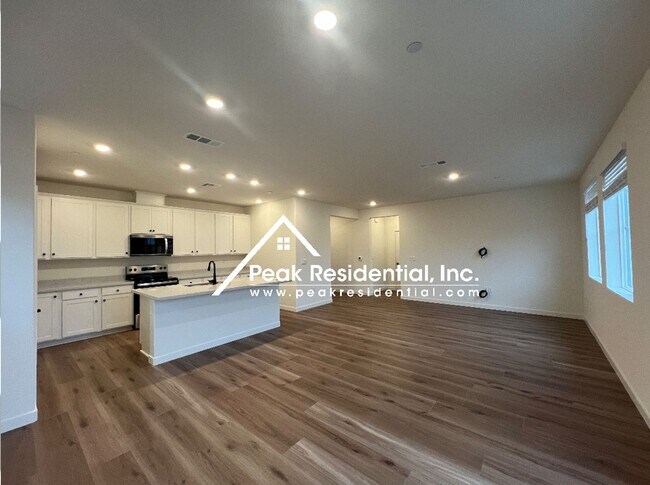 Building Photo - New Elk Grove 3bd/2ba Home near Big Horn & Poppyridge Rd