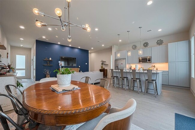 Building Photo - 6804 Rocinante Ln