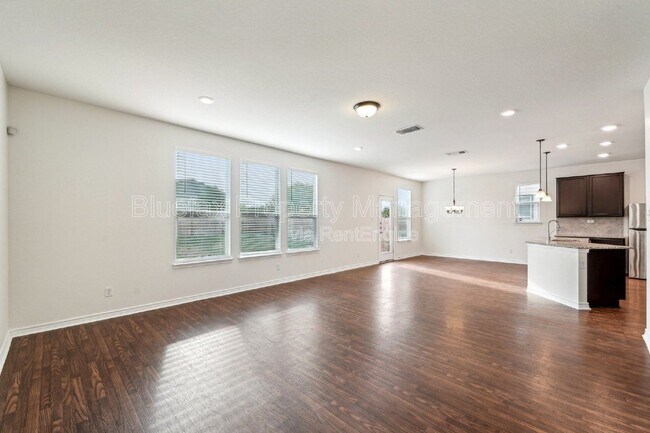 Building Photo - 3306 Putnam Fields