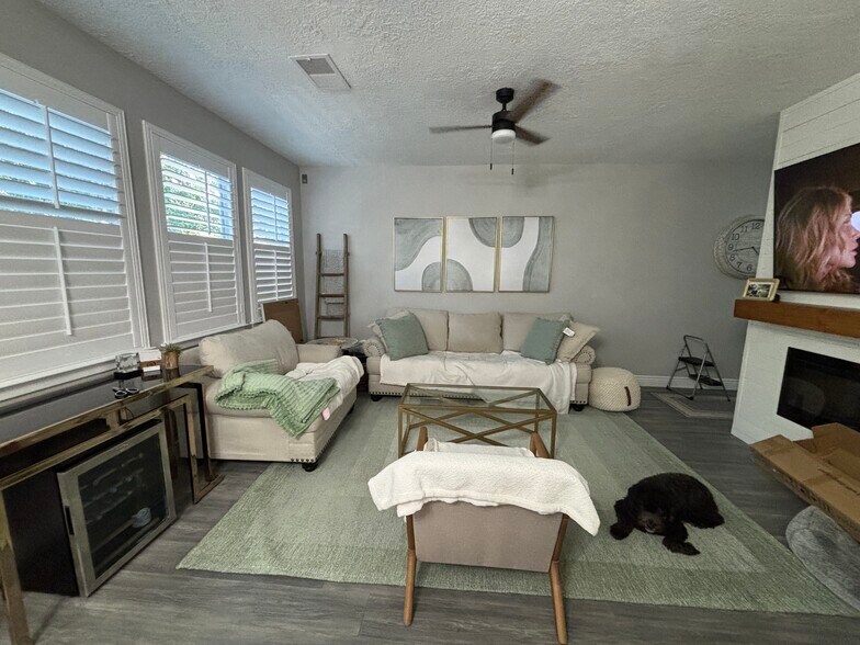 Building Photo - 55 S Camellia Grove Cir