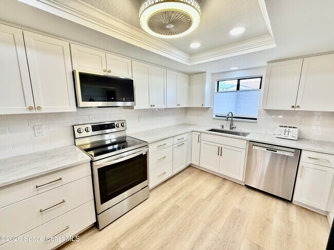 Building Photo - 5807 N Atlantic Ave