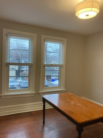 Building Photo - 218 Briggs St