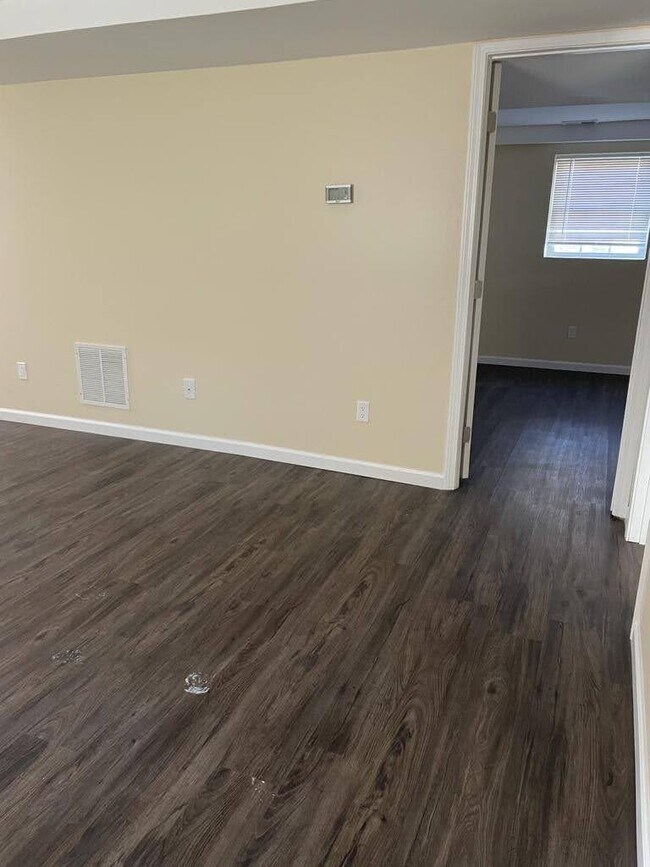 Building Photo - 4670 Lindsey Dr SW