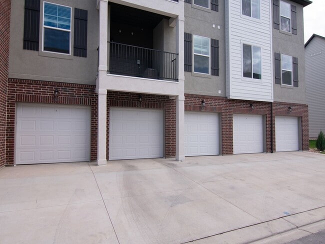 Building Photo - *Harmony Ridge in Mapleton