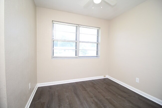 Building Photo - Flexible 3BR Home with Bonus Room, Covered Patio & Fully Fenced Yard