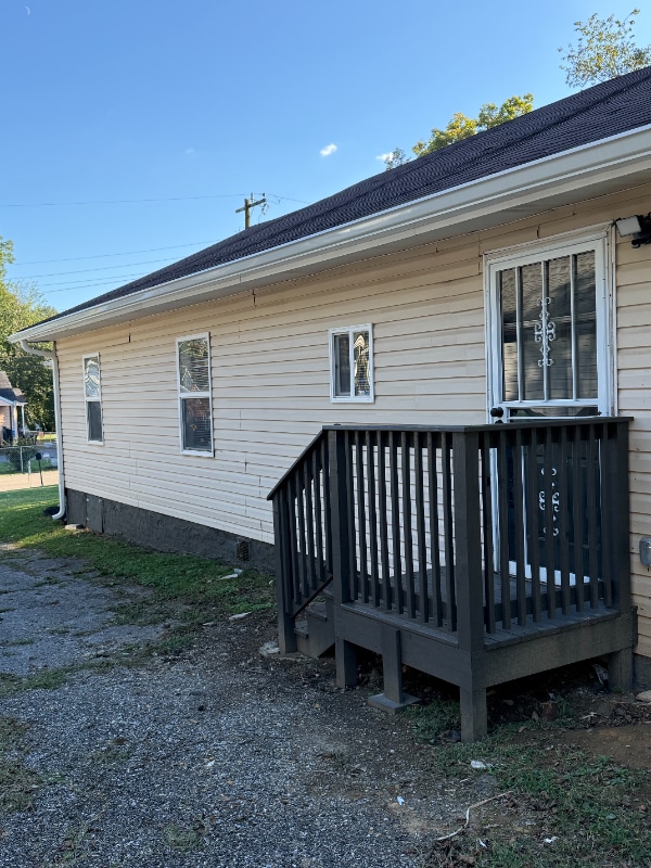 Building Photo - 4033 Porter Ave