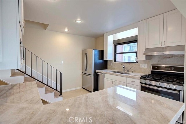 Building Photo - 6800 W Oceanfront