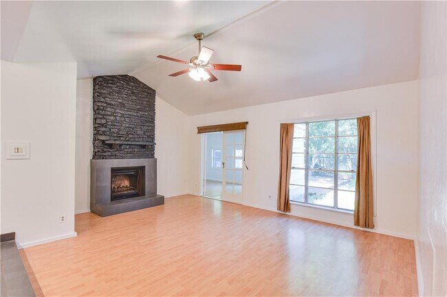 Building Photo - 4900 Brushy Ridge Dr