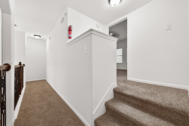 Building Photo - 22303 Naple Hollow Ln