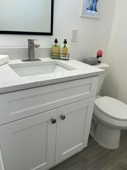 Building Photo - 2551 Emory Dr W