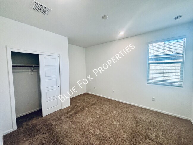 Building Photo - 7846 S Sugarbend Dr