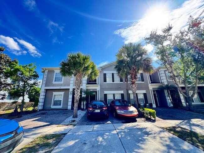 Building Photo - Fully Furnished 5-Bed End-Unit Townhome with Hot Tub in Gated Coral Cay! WASHER & DRYER INCLUDED!