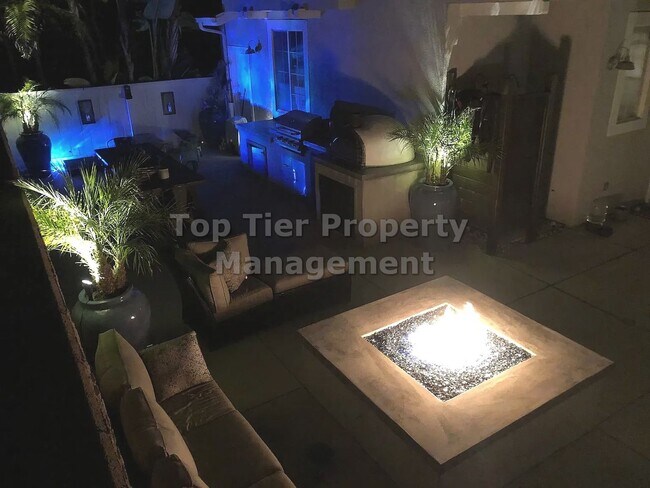 Building Photo - ***Carlsbad Beach House - 3 bed / 2.5 bath...