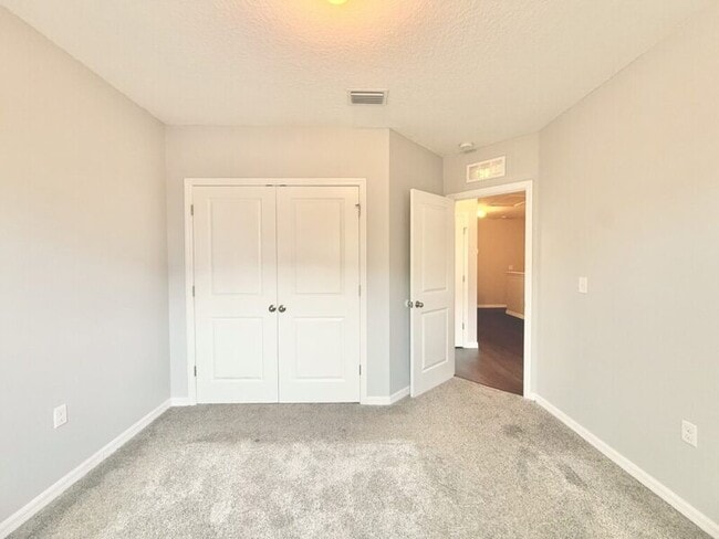 Building Photo - 9826 Hound Chase Dr