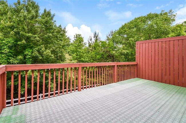 Building Photo - 1783 Highlands View Dr
