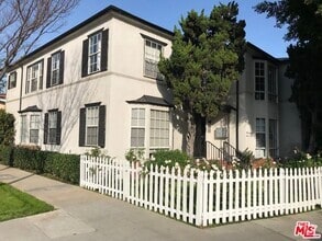 Building Photo - 9425 1/2 West Olympic Boulevard
