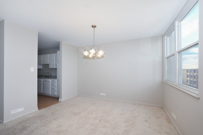 Building Photo - 4300 W Ford City Dr