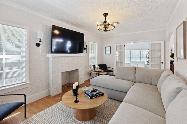 Building Photo - 209 Lytton Ct