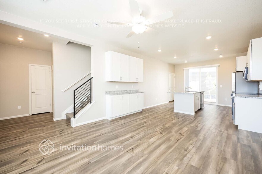 Building Photo - 5627 Bowerman Ln