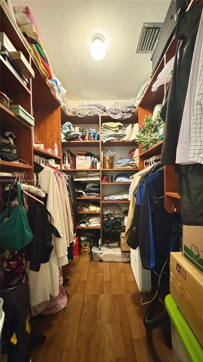 Building Photo - 2243 Calais Dr