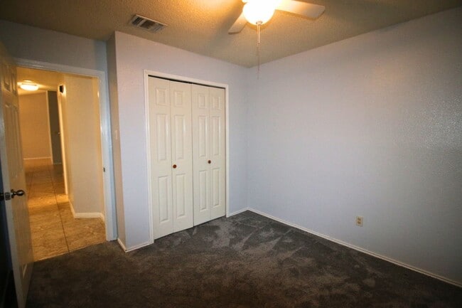 Building Photo - 9347 Laurel Grove