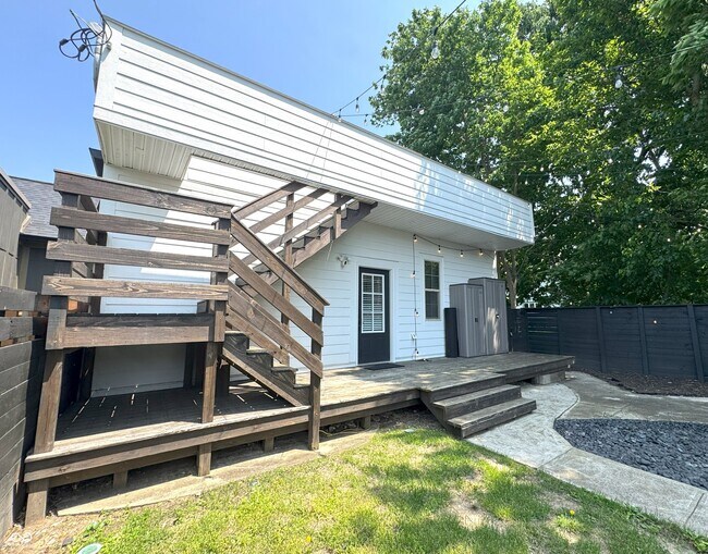 Building Photo - 1818 N Cornell Ave
