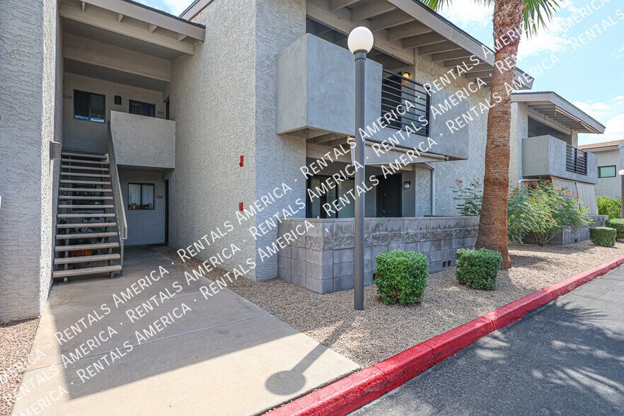 Primary Photo - 6480 N 82nd St