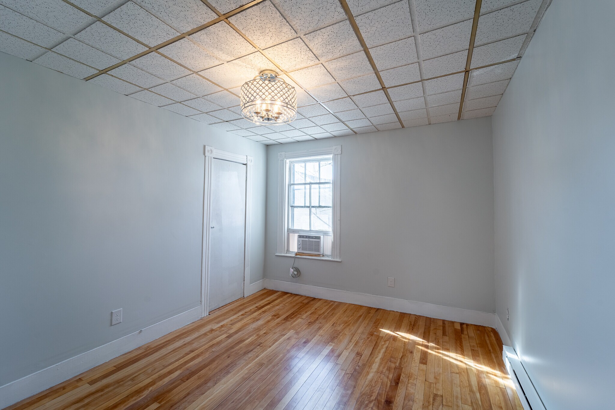 Building Photo - 48 Beaver St