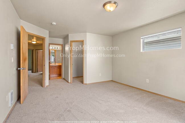 Building Photo - Four Bedroom Home in Powellhurst-Gilbert!