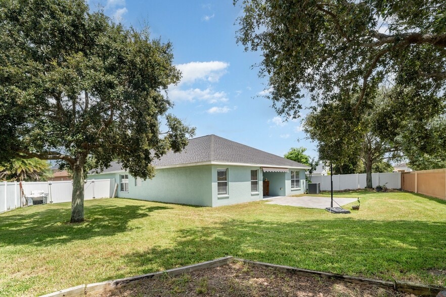 Building Photo - 10833 Standing Stone Dr