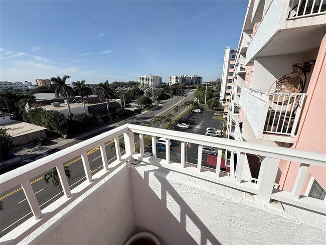 Building Photo - 3201 NE 14th Street Causeway