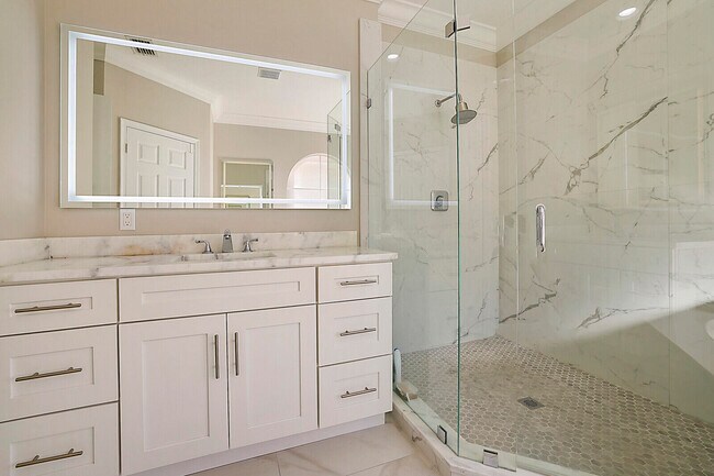 Building Photo - 7167 Ivy Crossing Ln